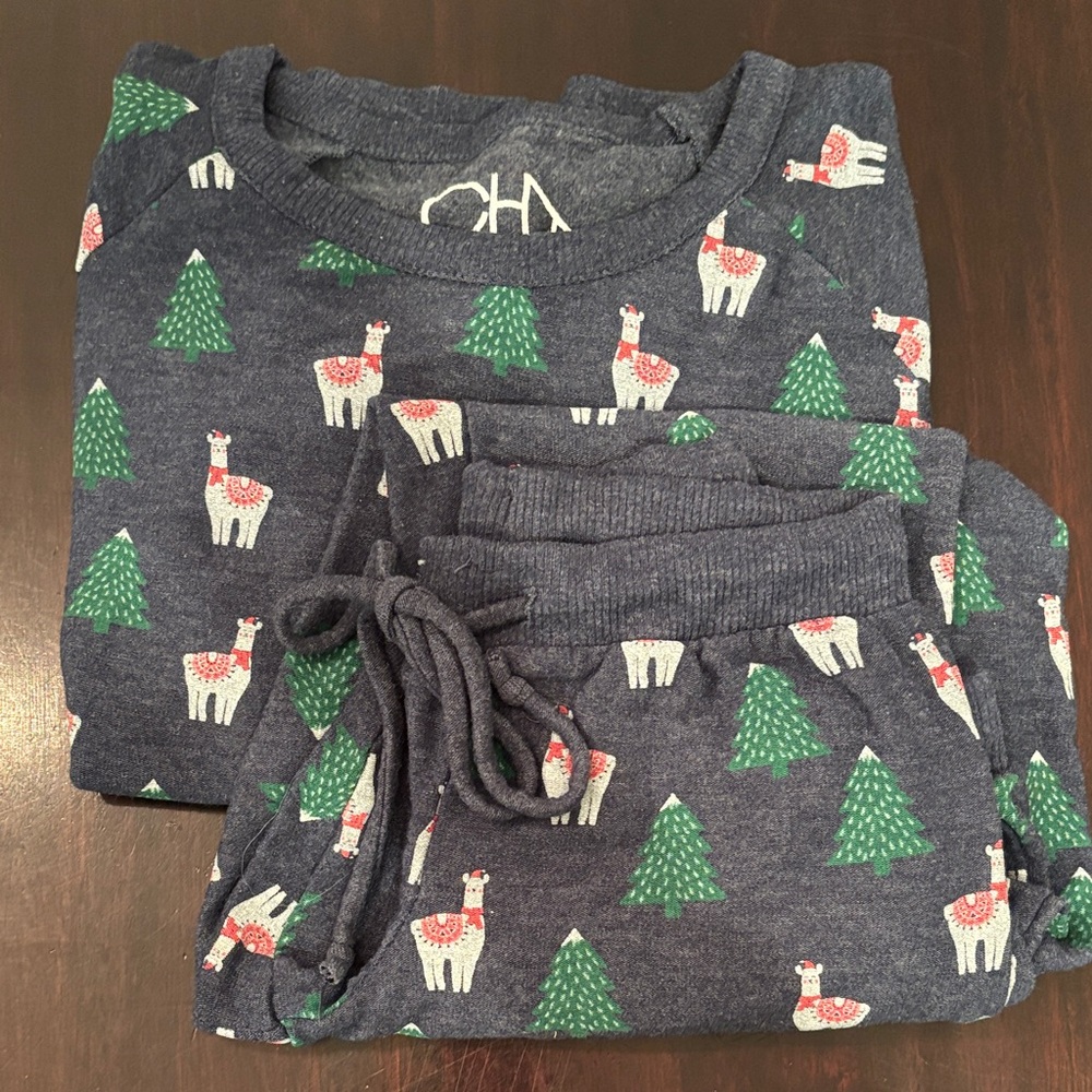 CHASER Lounge/Pajama Set - Llamas & X-mas Trees